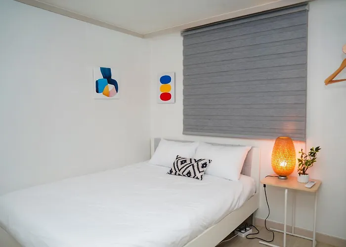 Вилла Mi Casa Songpa - 2br - 3 Queen Beds - Free Parking *